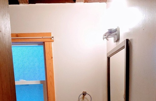 Tahoe Island House | Cute studio bike to Beach # 8
