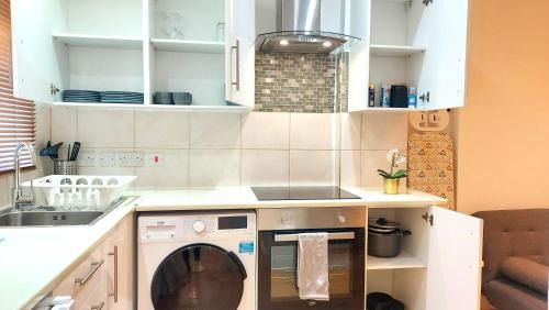 Somers Town Apartment | Cute Studio Flat - Camden King's Cross Zone 1
