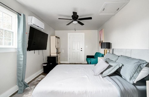 Central Oklahoma City House | Cute Studio Nears Topgolf