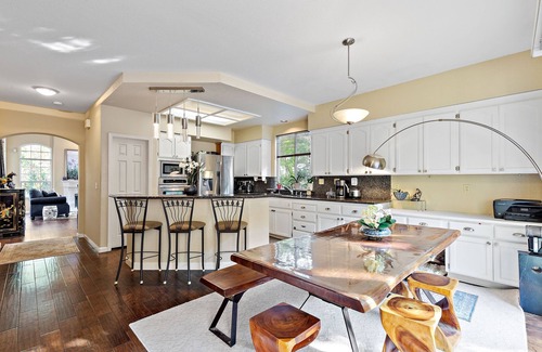 Castro Valley House | Cute Studio with Private Bathroom in a Safe neighborhood