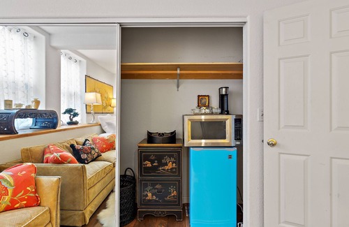 Castro Valley House | Cute Studio with Private Bathroom in a Safe neighborhood