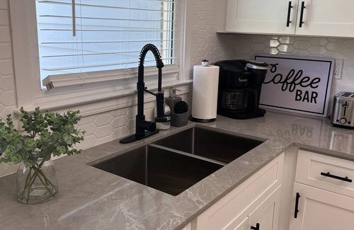 Lawrenceville House | Cute unit of a duplex near downtown Lawrenceville. Clean!