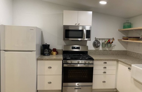 Silverton Cottage | Cute UPDATED cottage - Vintage vibe/modern conveniences!