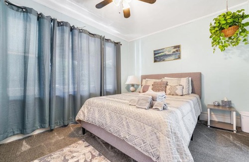 Sugar House House | Cutest Nibley Park Bungalow