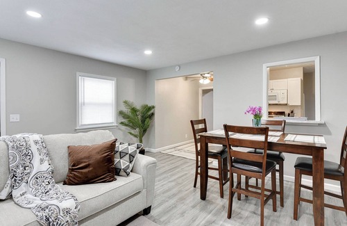 Benson House | Cutie on Charles