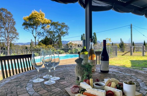 Lovedale Cottage | Cuvee Cottage - Family and pet friendly 4 bedroom cottage with pool and on-site cellar door