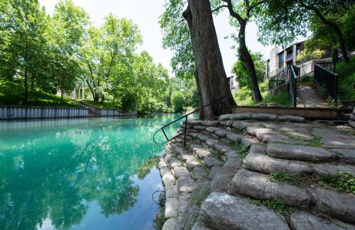 New Braunfels Apartment | CW B203 Tubers Delight