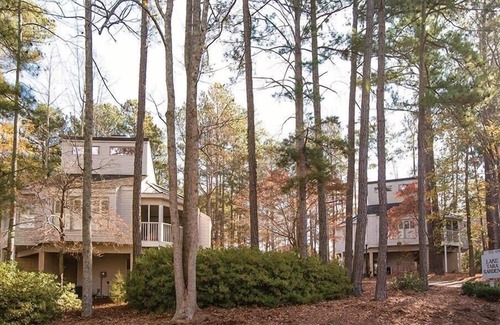 Villa Rica Condo | CW Villas at Fairfield | Balcony Queen Studio