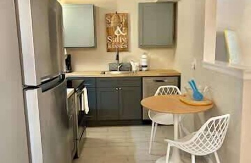 Clearwater Beach Apartment | CWB Retreats at Baymont Lofts - Loft B