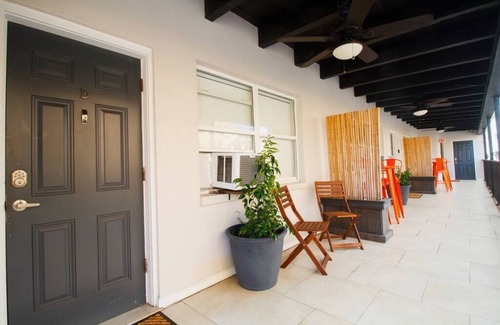 Clearwater Beach Apartment | CWB Retreats at Baymont Lofts - Loft B
