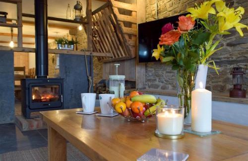 Whitland House | Cwm Hyfryd