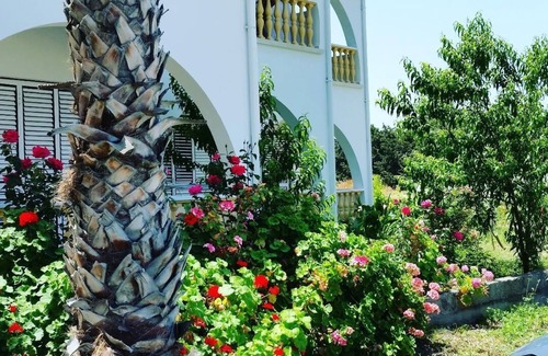 Kyrenia House | Paradise Holiday Bungalows - Best Location next to Cratos Beach Club