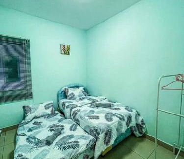 Penampang Apartment | Cybercity Ph1 near KKIA by Family Homestay