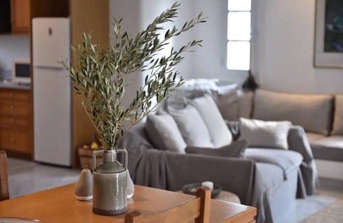 Paros Apartment | Cycladic home in Kampos by GHH