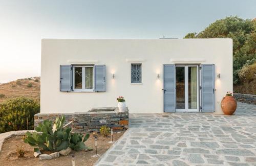 Ioulida Villa | Cycladic Villa with sea view!
