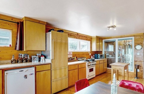 Wheeler House | Cypress House On The Beach Spacious 5-bedroom 4-bath Near Nat'l Park