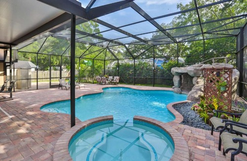 Country Oaks House | Cypress Lake - Pool Home
