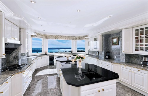 West Vancouver Villa | Cypress Panorama Royal Ski & City Escape