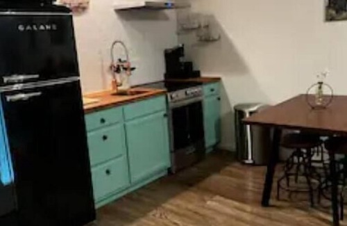 Glen Rose Apartment | Cypress Suite