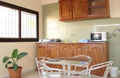 Yof House | Délices Chez l'Habitant Diack