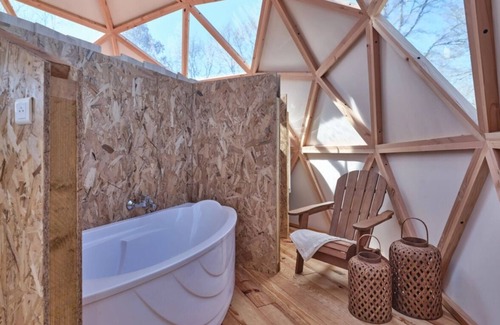 Aizenay Cabin | Dôme Géodésique Envie D'une Nuit Insolite Dans une Bulle en Vendée ?
