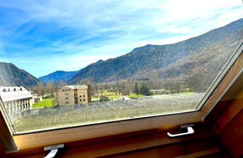 Esterri D'Aneu Apartment | Dúplex amb vistes fantàstiques al centre d'Esterri d'Àneu by RURAL D'ÀNEU
