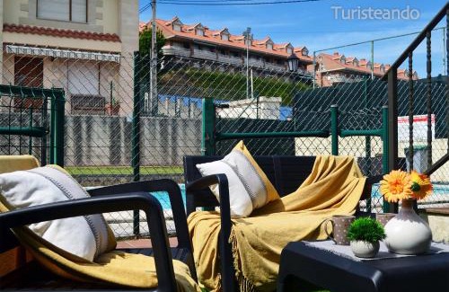 San Vicente de la Barquera Apartment | Dúplex Amaita - parking y piscina comunitaria