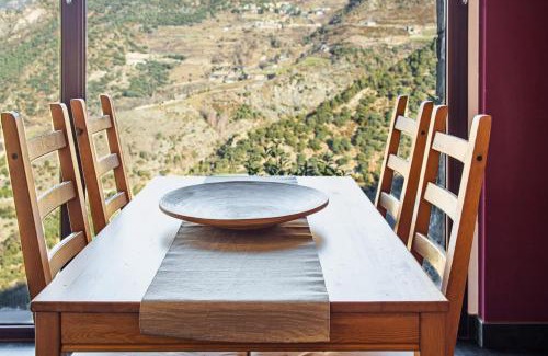 Aixirivall Apartment | Dúplex Renovado con Vistas Impresionantes