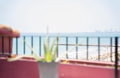 Port Saplaya Apartment | Dúplex, terraza y vistas al mar