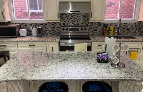 Milliken House | D 50 M To Station High-Speed Net Free Parking laundry cooking Near Pacific Mall