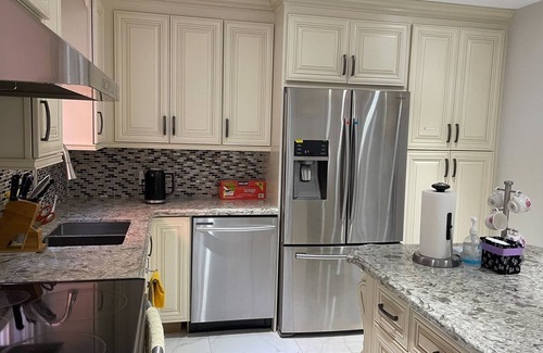 Milliken House | D 50 M To Station High-Speed Net Free Parking laundry cooking Near Pacific Mall