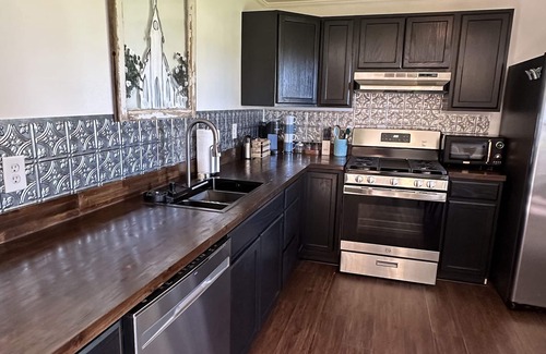 Farmerville House | D'Arbonne Nest Rentals: The Gator's Nest