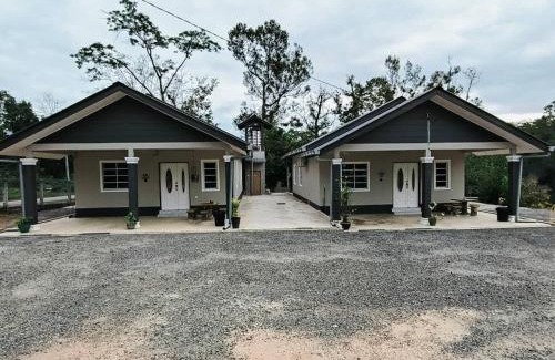 Kampung Hulu Caluk House | D'Batu Hampar Homestay Chalok