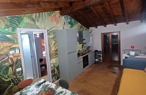 Rovato Apartment | D e c a d e n c e -Wine calling!