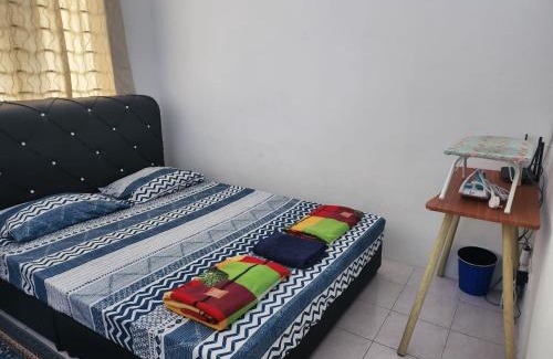 Banting House | D'Haja 37 KLIA Sepang with 2 AC & Free Wi-Fi