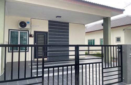 Manjung House | D’Kayangan Homestay BBSAP Sitiawan