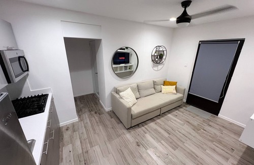 Pugnado Afuera Apartment | D'lujo Apartment #1 w A/C, Wi-Fi, Parking