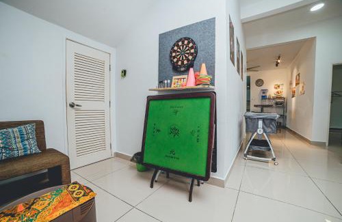 Bandar Penawar House | d'Lux 6BR16-25px Pool BBQ NetFlx HotPot KTV Mahjong by Our Stay