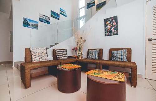 Bandar Penawar House | d'Lux 6BR16-25px Pool BBQ NetFlx HotPot KTV Mahjong by Our Stay