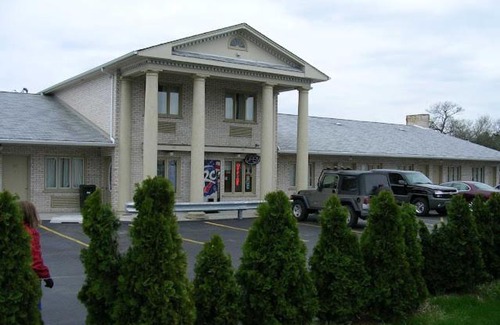 Lemont Hotel | D-Lux Budget Inn Lemont