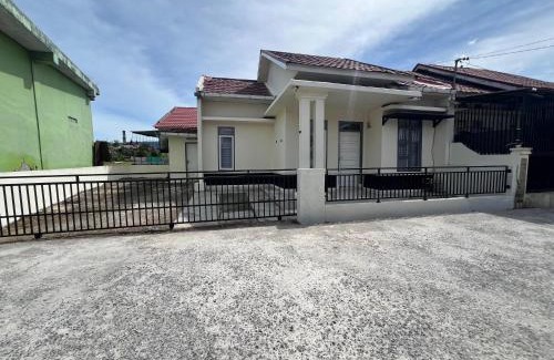 Bukittinggi House | D' Mande Homestay Bukittinggi