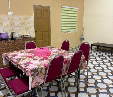 Kota Tinggi District House | D'Ratna Homestay Kota Tinggi