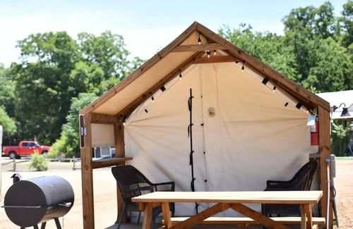 Sutherland Springs House | #D Son's Rio Cibolo - Glamping Cabin