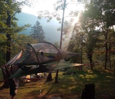 Massat Other | D'tente sky lodge