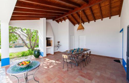 Almadena Villa | D13 - Eiras Velhas Holiday House in Almádena