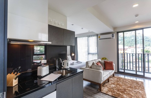 Patong Apartment | D263 - Mountain view top floor studio in Patong