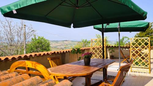 Castiglione Tinella Apartment | Da Maurizio