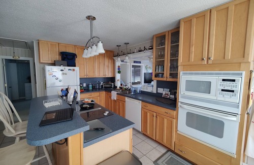 Columbia Cottage | Da Rivah cottage along Bulls Bay
