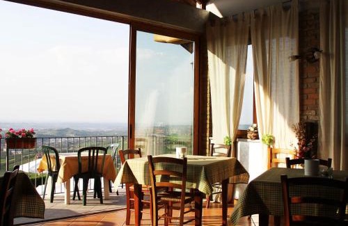 Neviglie Bed & Breakfast | DA ROSA B&B