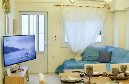Anatolikos Sinikismos Apartment | DA Sea Breeze next to the sea